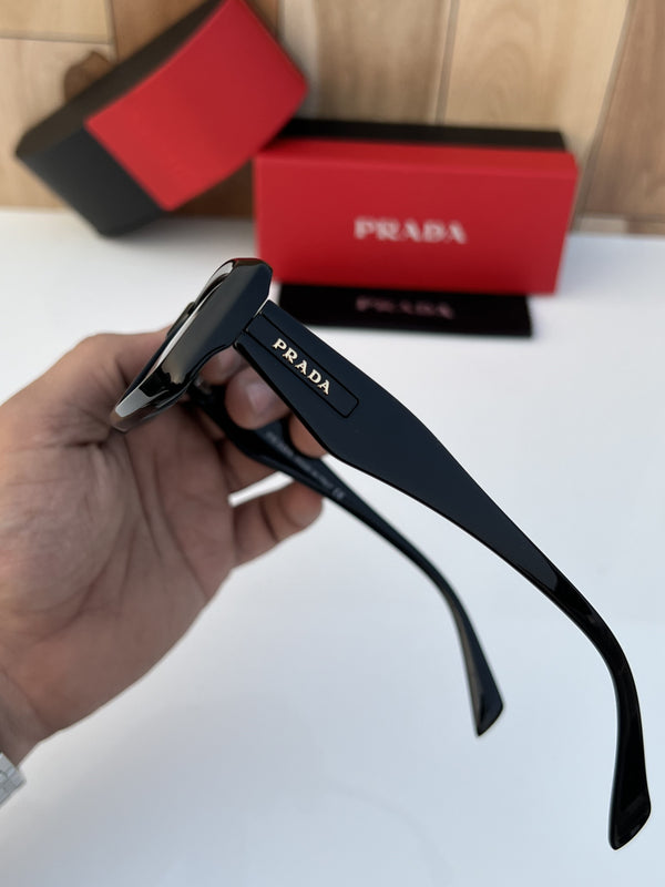 Prada_58079_black