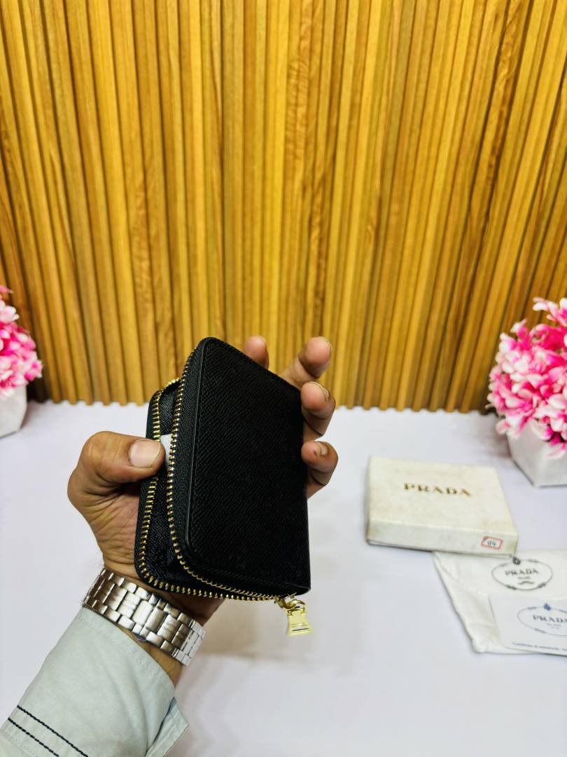 104 PRADDA PREMIUM QUALITY WALLET NO.68