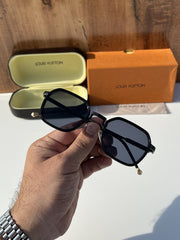 Louis Vuitton_69_full_black