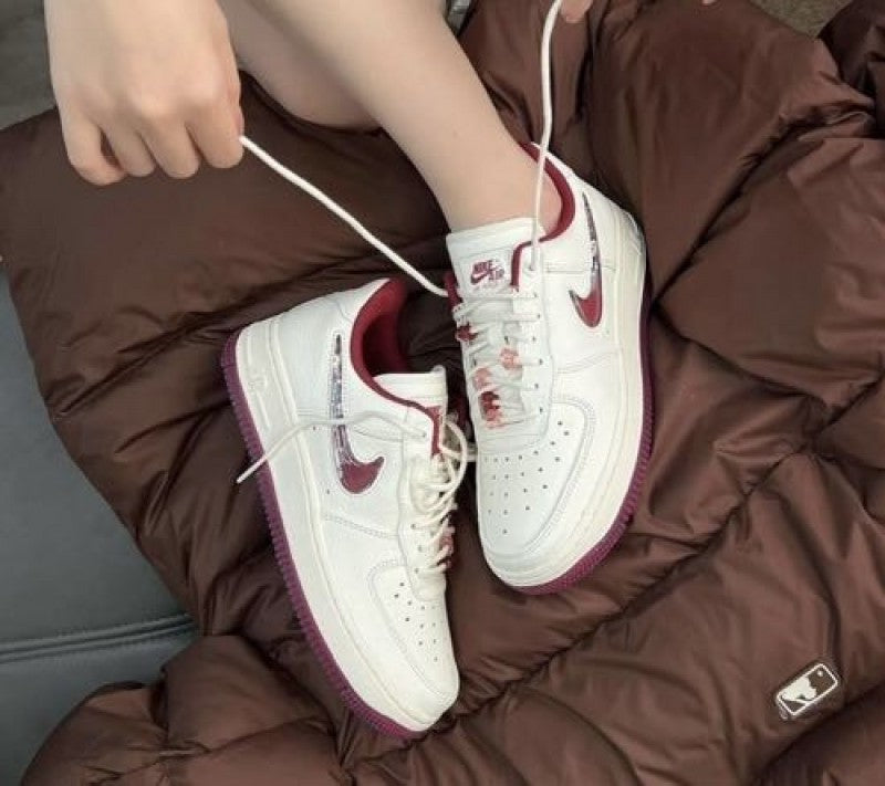 Nike AIRFORCE 1 VALENTINES DAY SEMI UA 161