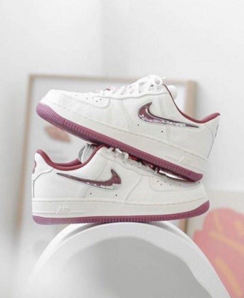 Nike AIRFORCE 1 VALENTINES DAY SEMI UA 161