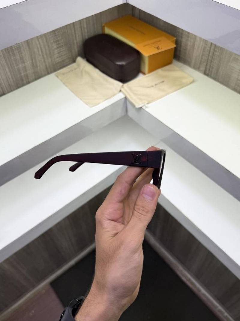 Louis Vuitton 1502 brown