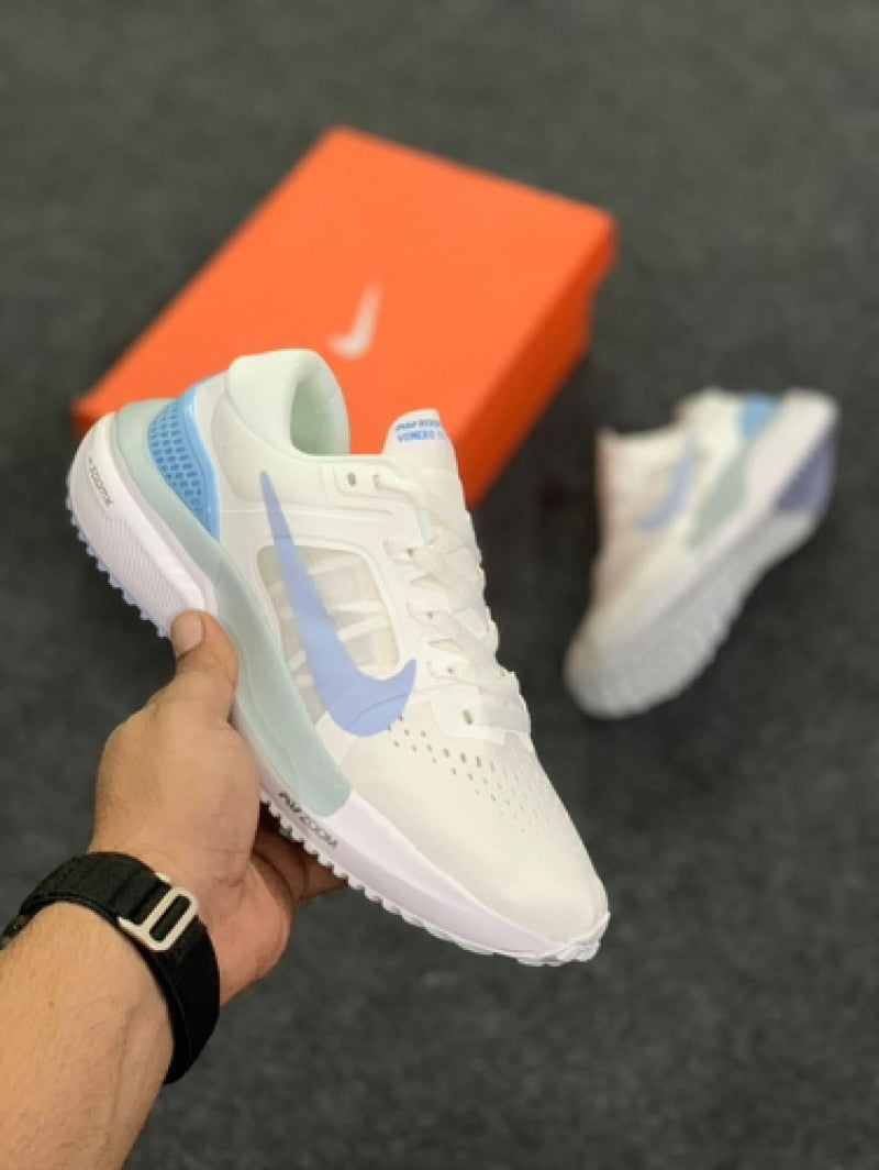 Nike air zoom vomero 15 white sky