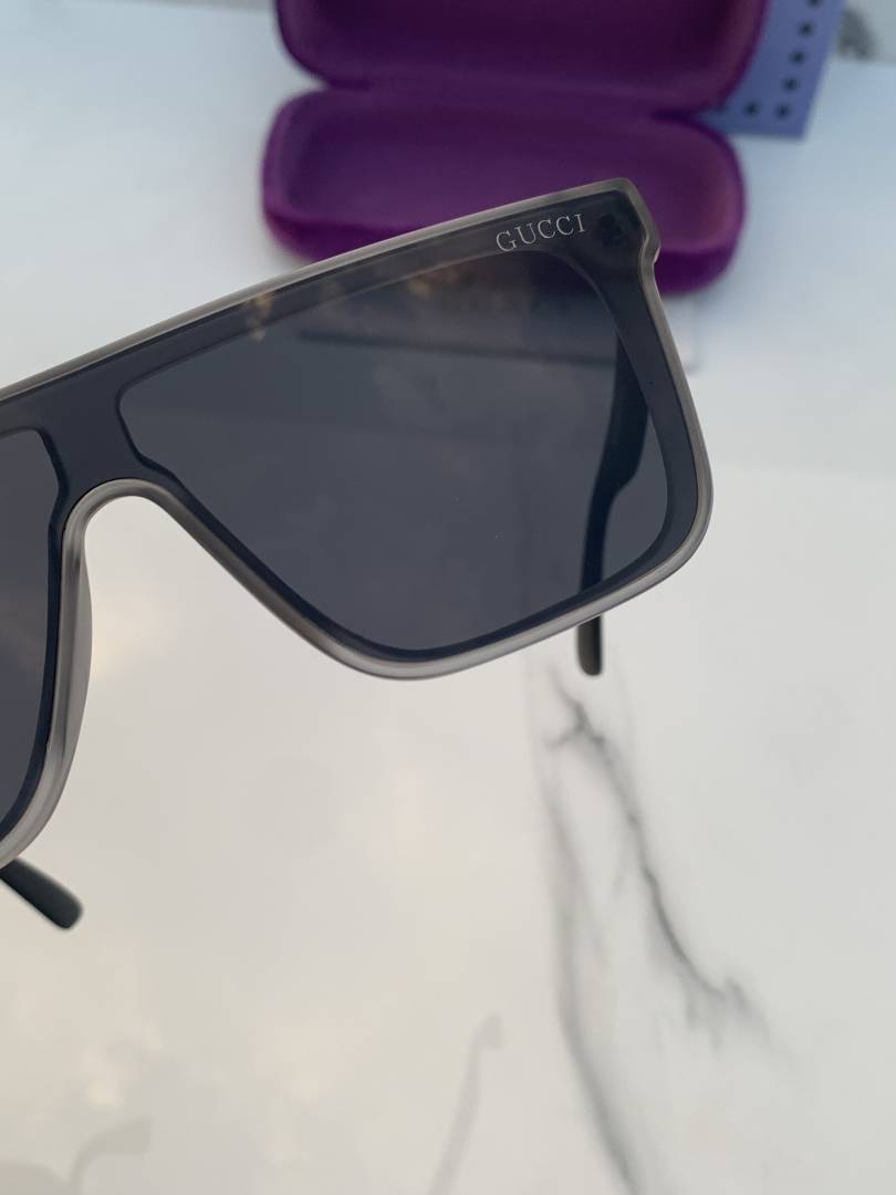 Gucci_21016_grey