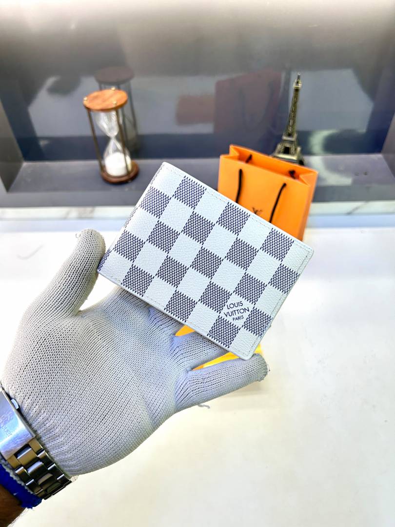 Lv_Loui White Premium Quality Wallet Fa 982
