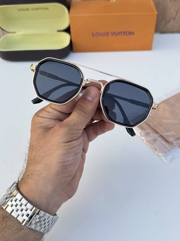 Louis Vuitton_06_gold_black