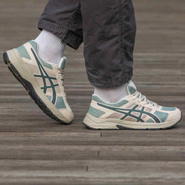 Asics Gel Connected 4 int