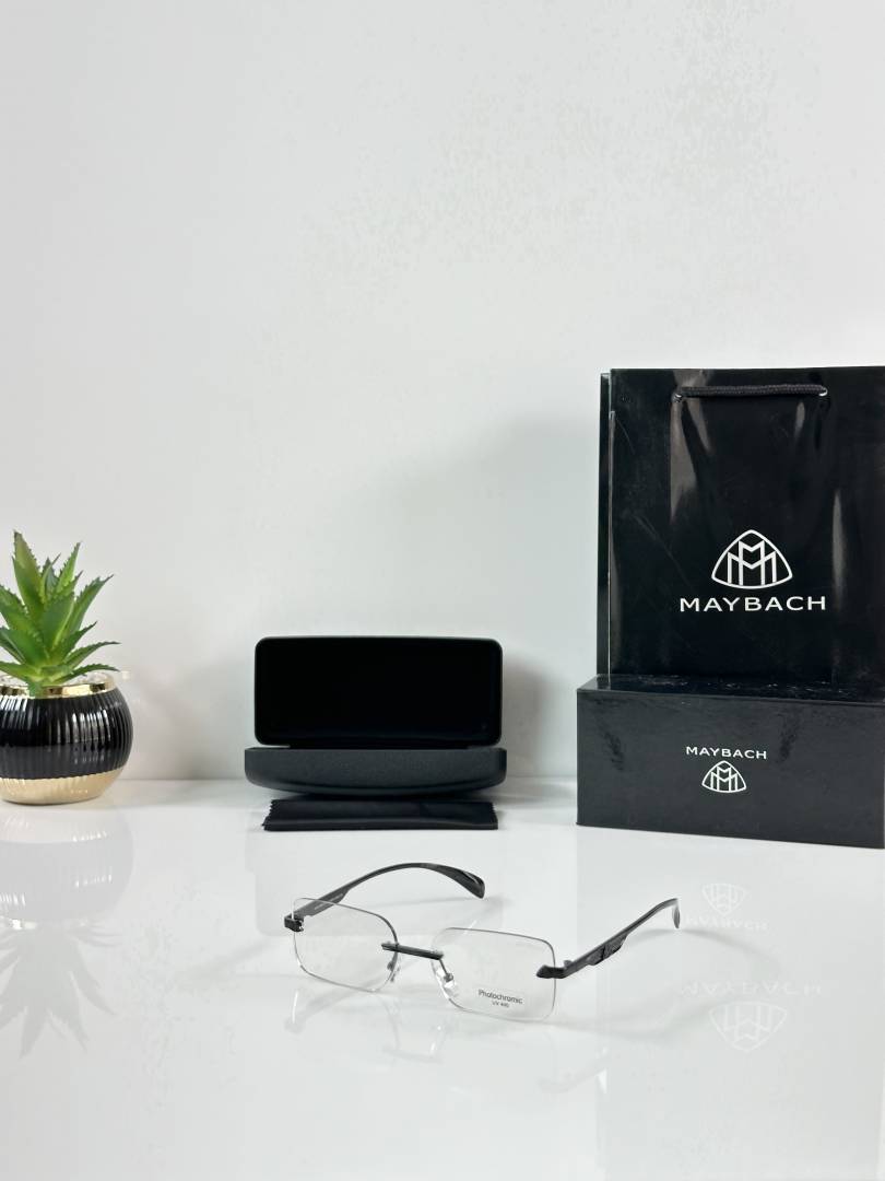 Maybach 1062 Black Day Night Color Changing Glass