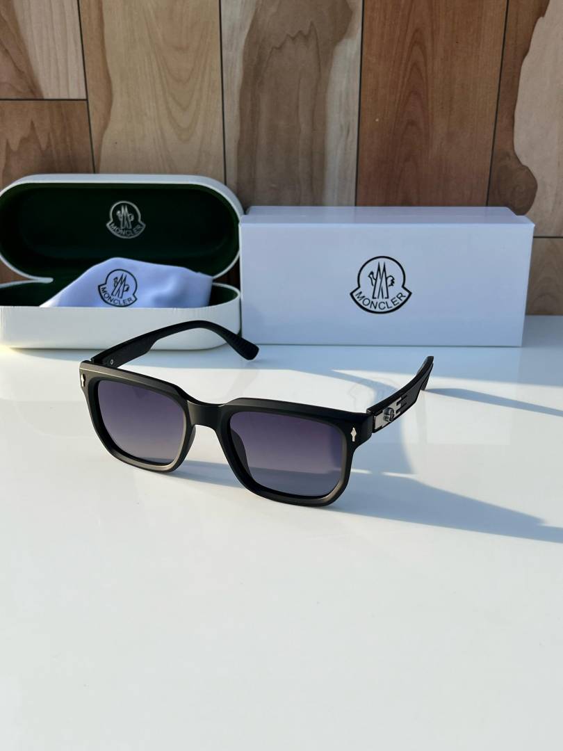 Moncler_7507_black_shaded