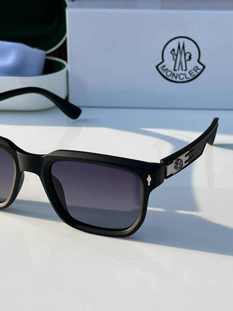 Moncler_7507_black_shaded