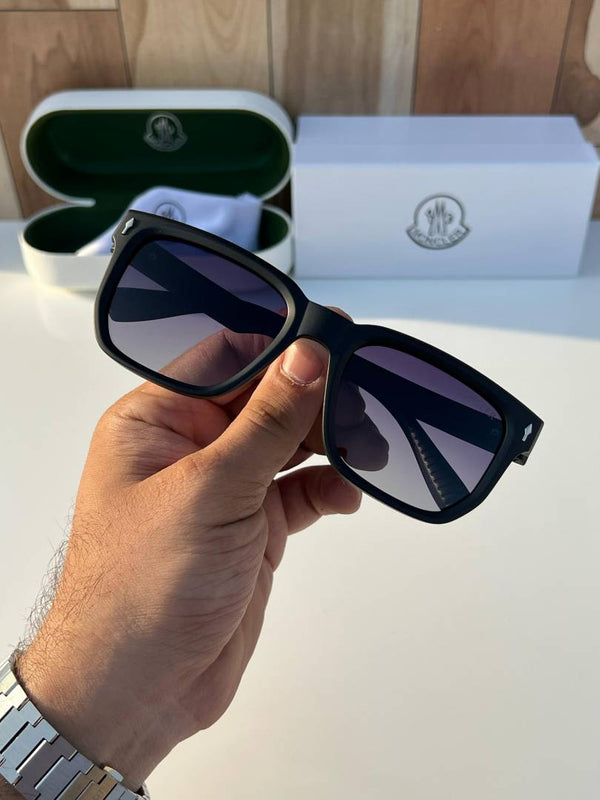 Moncler_7507_black_shaded