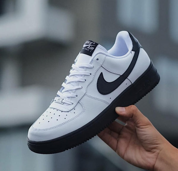 E air force 1 low white black sole