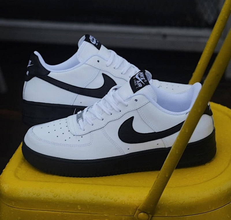 E air force 1 low white black sole