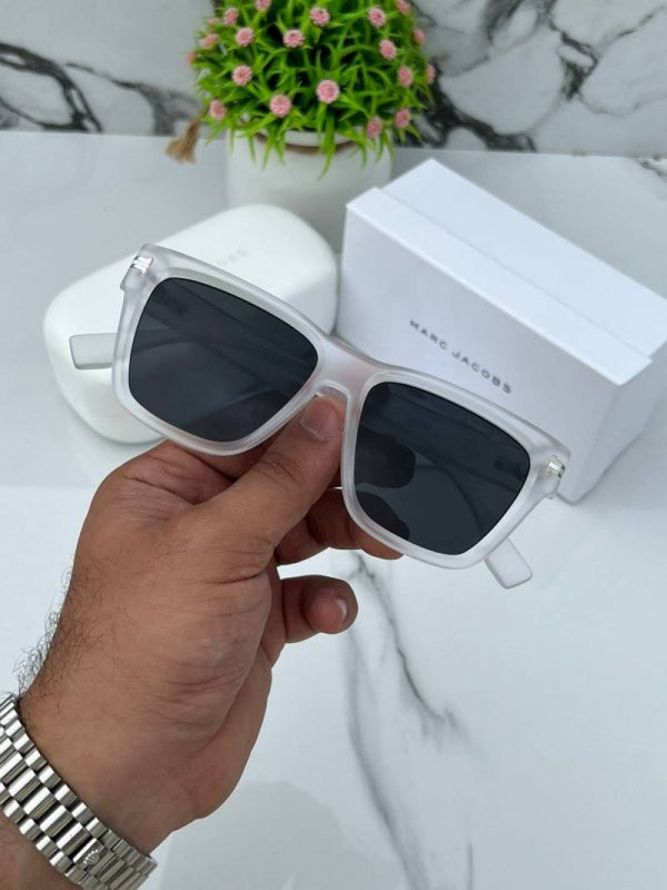 marc jacobs 1002 white black