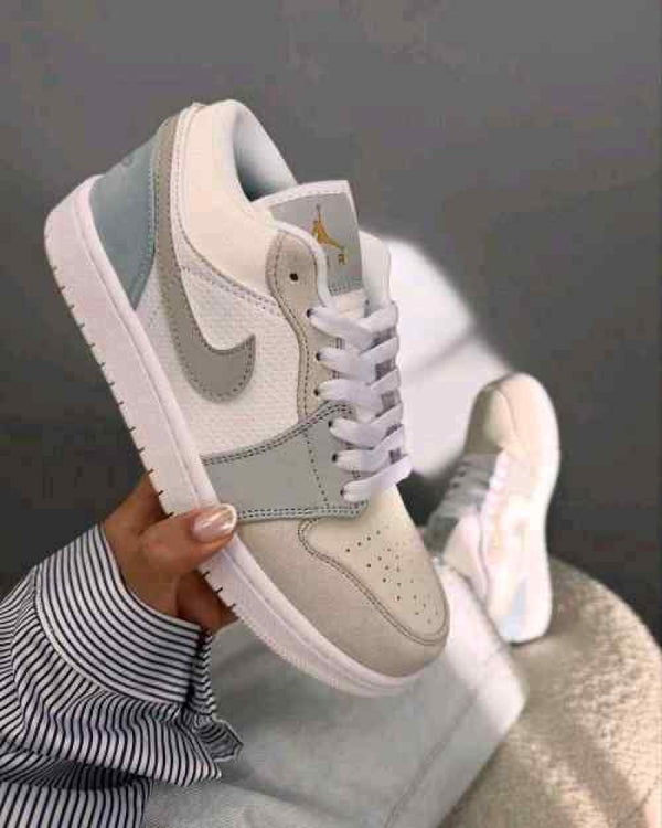Nike Air Jordan 1 Low Paris 1058