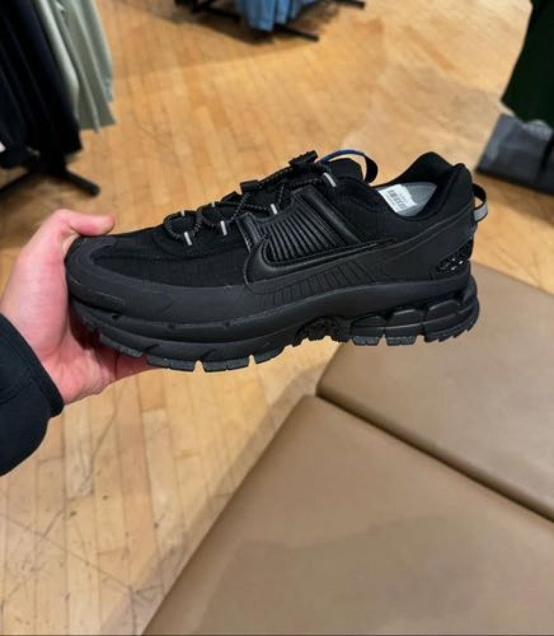 Nike Zoom Vomero Roam triple Black