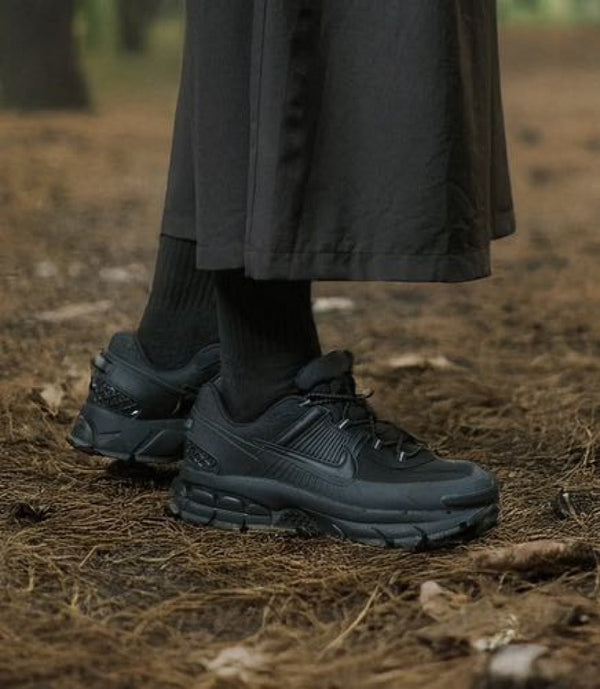 Nike Zoom Vomero Roam triple Black