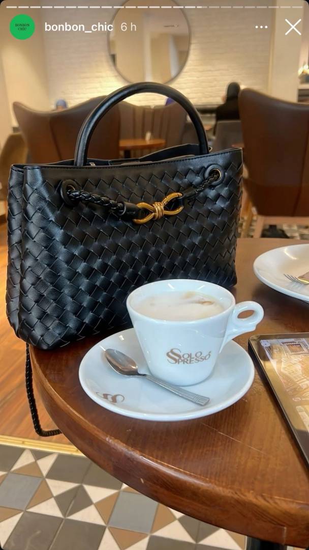 Bottega Veneta Andiamo Black Premium With Dust Cover Packing
