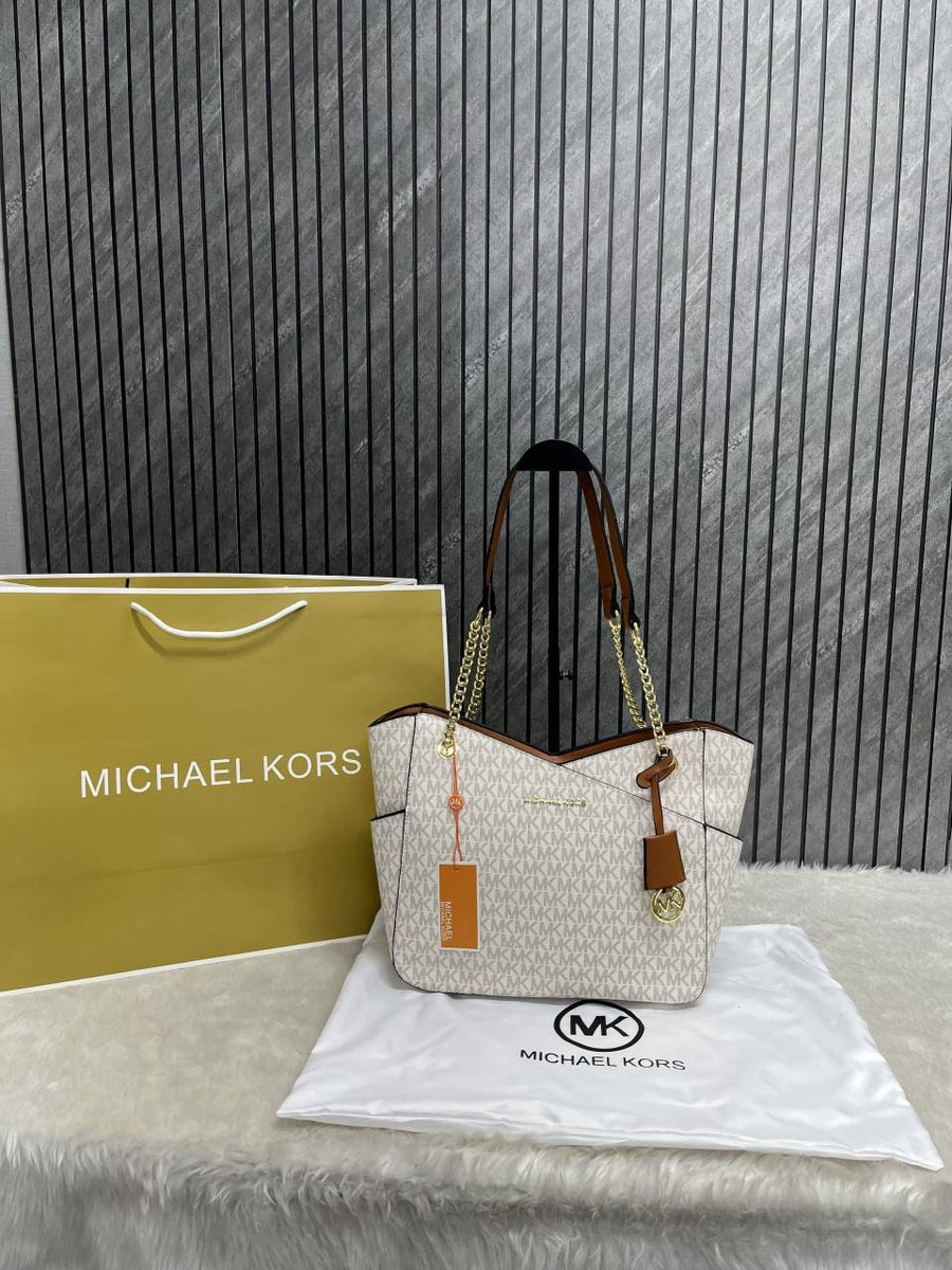 Michael Kors_Jet_Set_Signature_Shoulder_Tote_With_DustCover_CarryBag