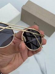 Dior_cap_gold_black