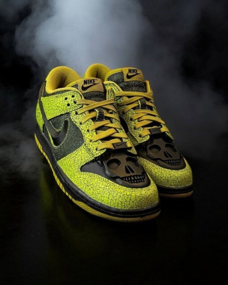 Nike Dunk Low QS Halloween Skull