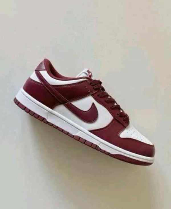 Nike Sb Dunk Low Team Red