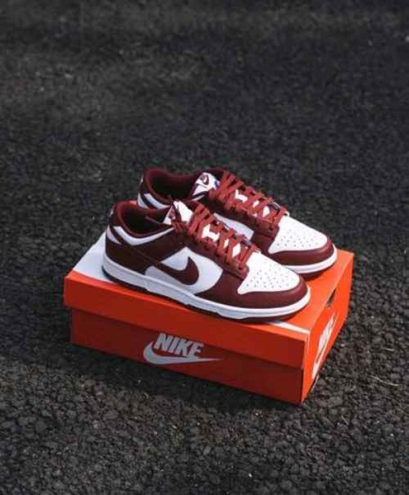 Nike Sb Dunk Low Team Red