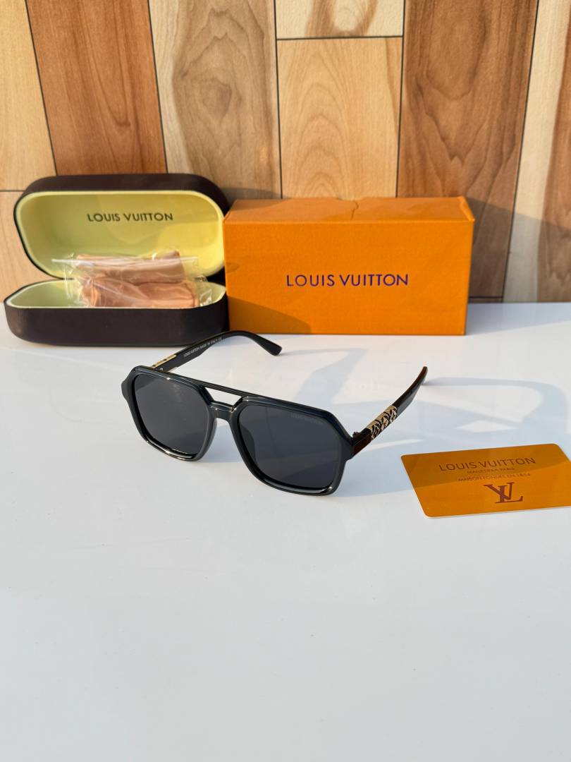 Louis vuittion 2687_black_gold