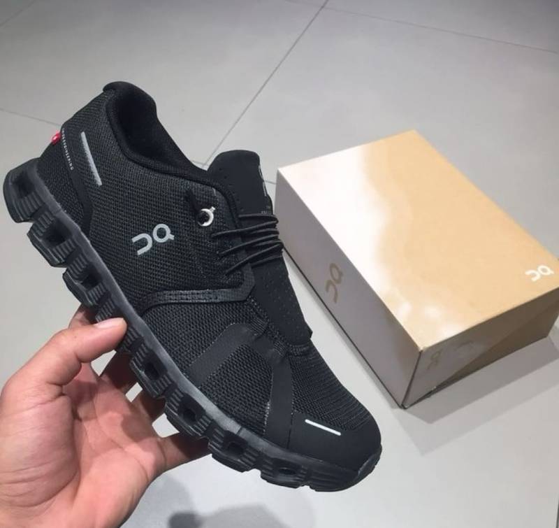 On Cloud 5 Waterproof Running Full Black