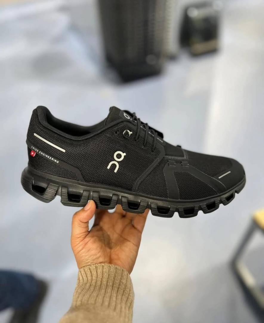 On Cloud 5 Waterproof Running Full Black