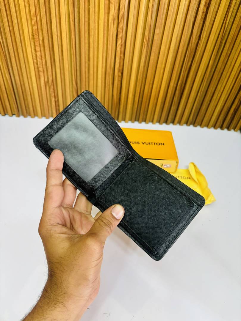 106 LV LOIUS VUTTON PREMIUM QUALITY WALLET