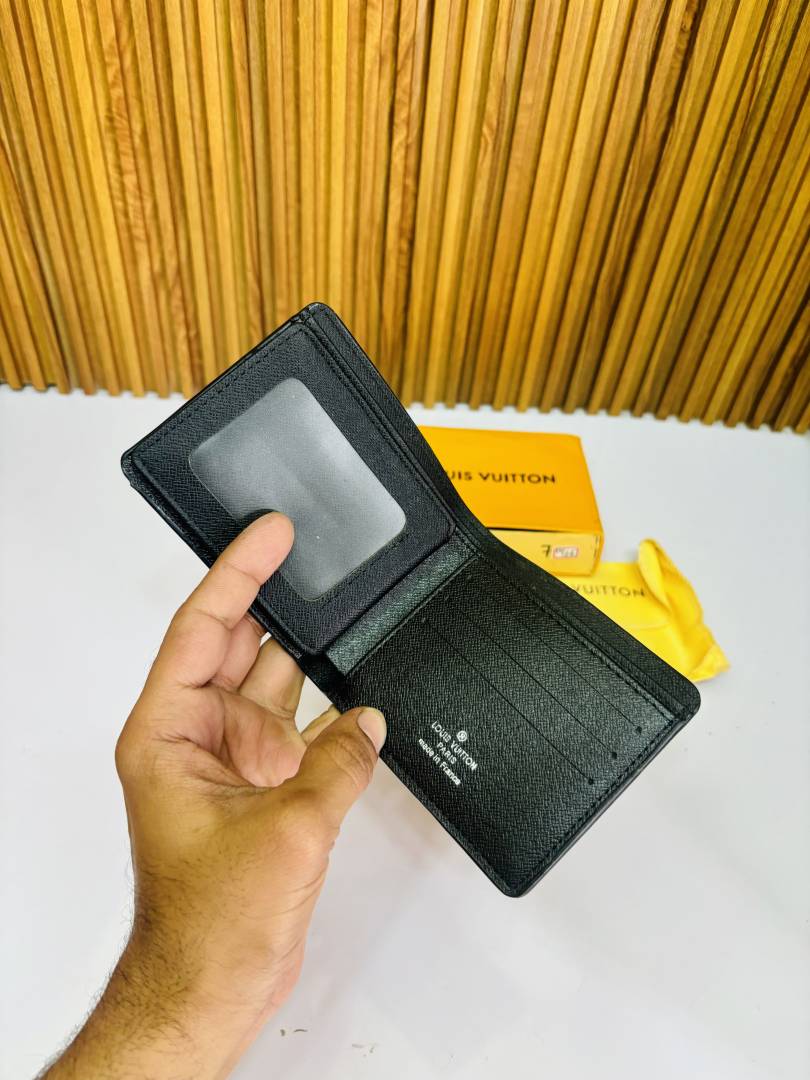 106 LV LOIUS VUTTON PREMIUM QUALITY WALLET