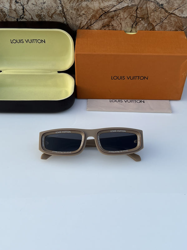 Louis Vuitton_6190_brown
