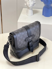 Louis Vuitton_LV Saumur Messenger Monogram Eclipse With Dust Bag (Black Grey - 419)