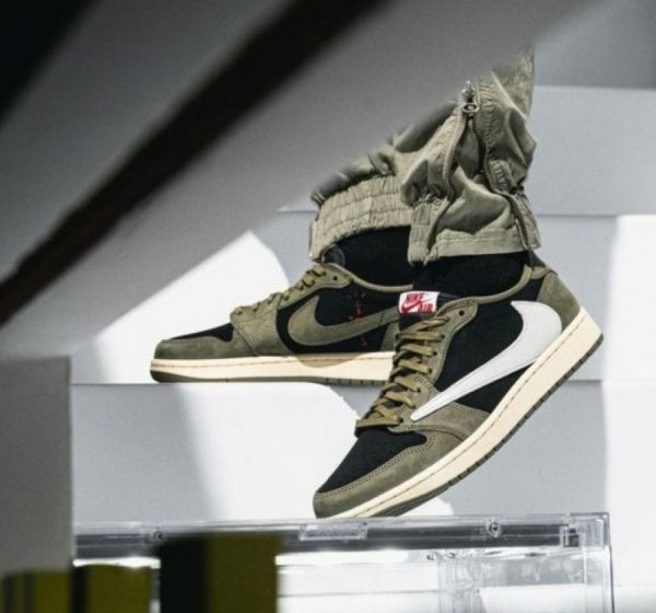 AIR JORDAN RETRO 1 TRAVIS SCOTT Low Olive