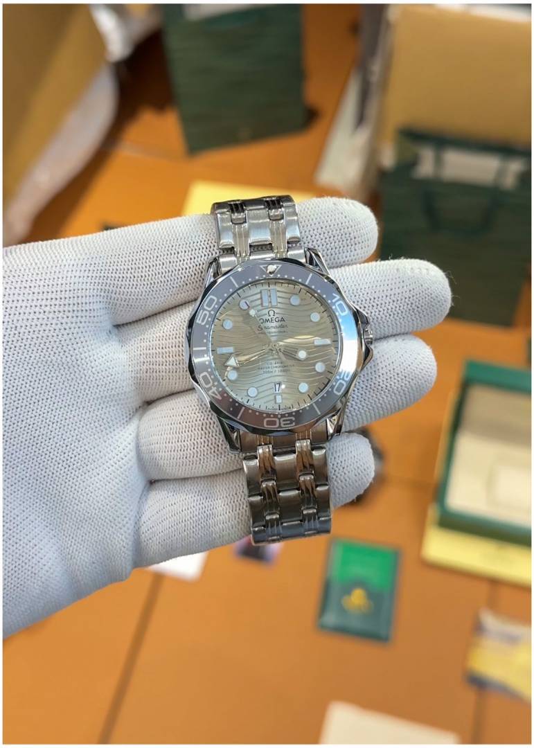 Omega Seamaster Diver 300m - J1374