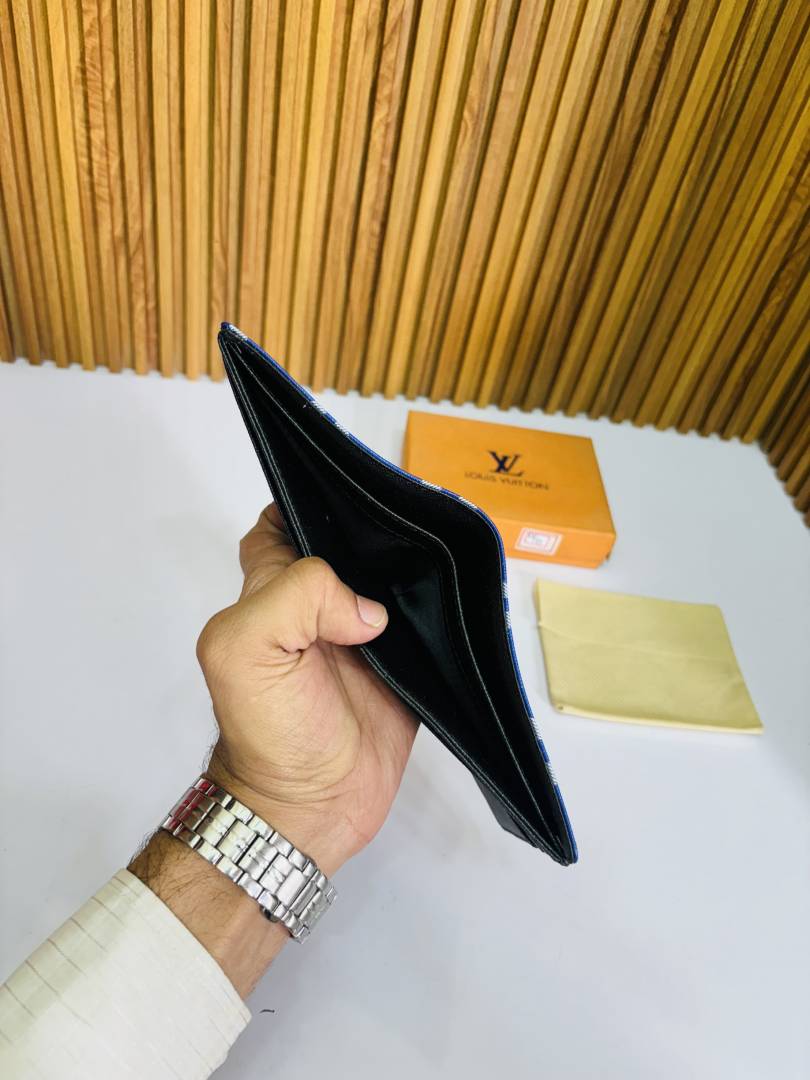 121 LV LOIUS VUTTON PREMIUM QUALITY WALLET