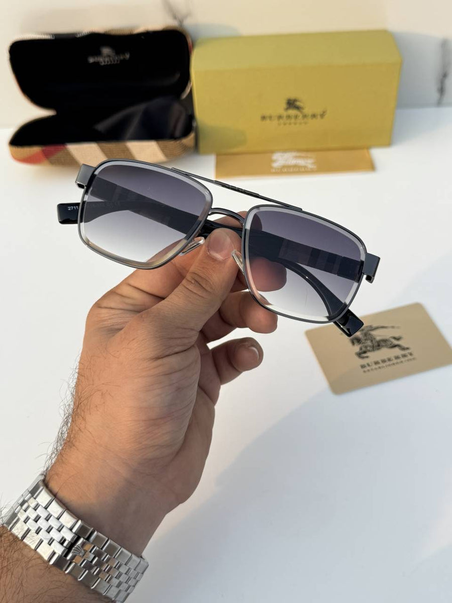 Burberry_2711_gun_green