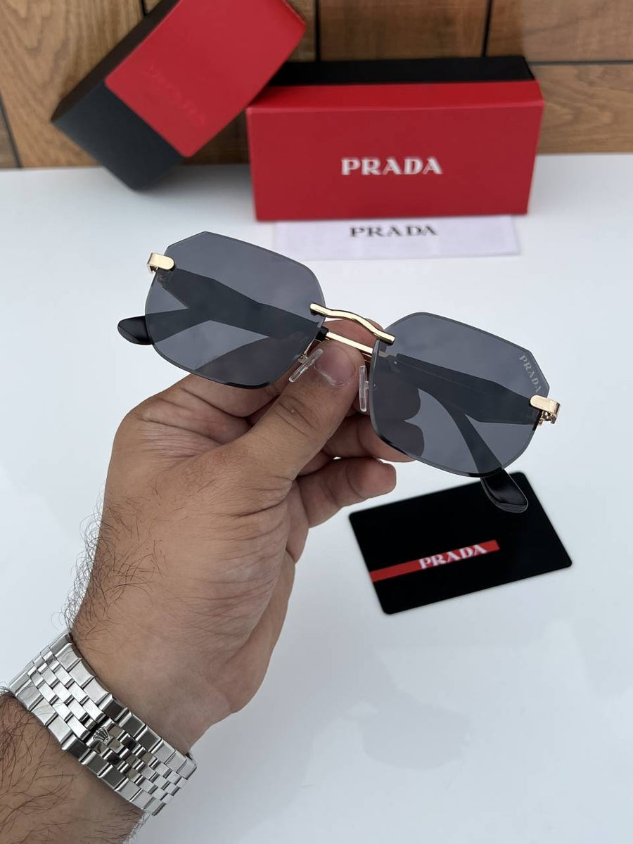 Prada_5703_gold_black