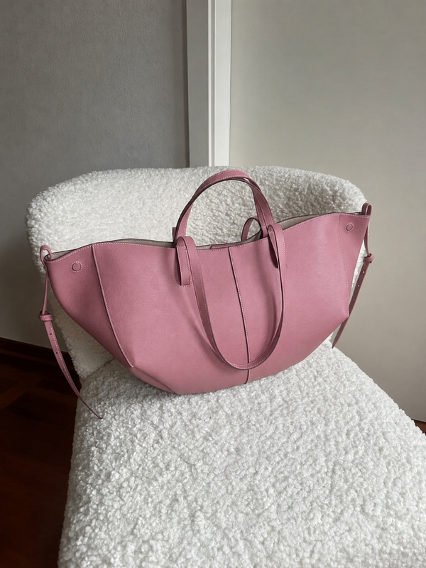 Polenne_Cyme_Large_LeatherTote_With_DustCover