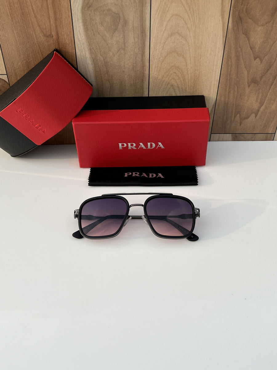 Prada_374_black_wine