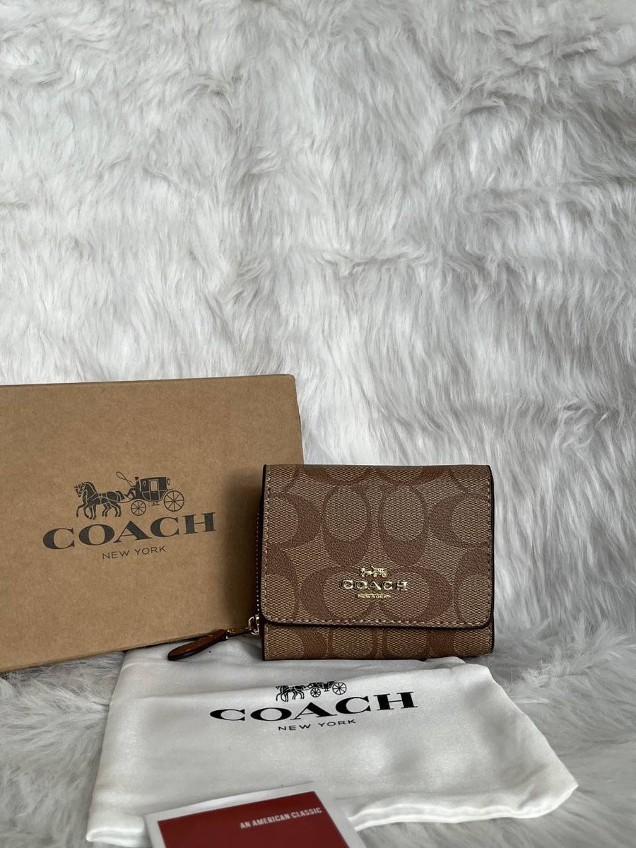 Coach_1-4_Premium_Flap_Wallet_With_OriginalBox_DustCover_Highend_Coded
