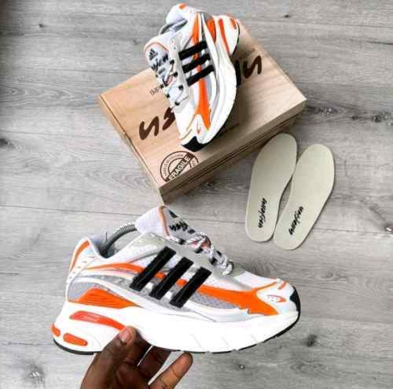 Pharrell Williams x adiddasss Jellyfish Black orange fix 351