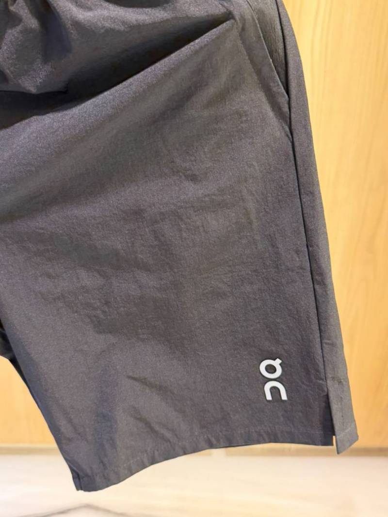 On Cloud IMPORTED STORE ARTICLE SHORTS