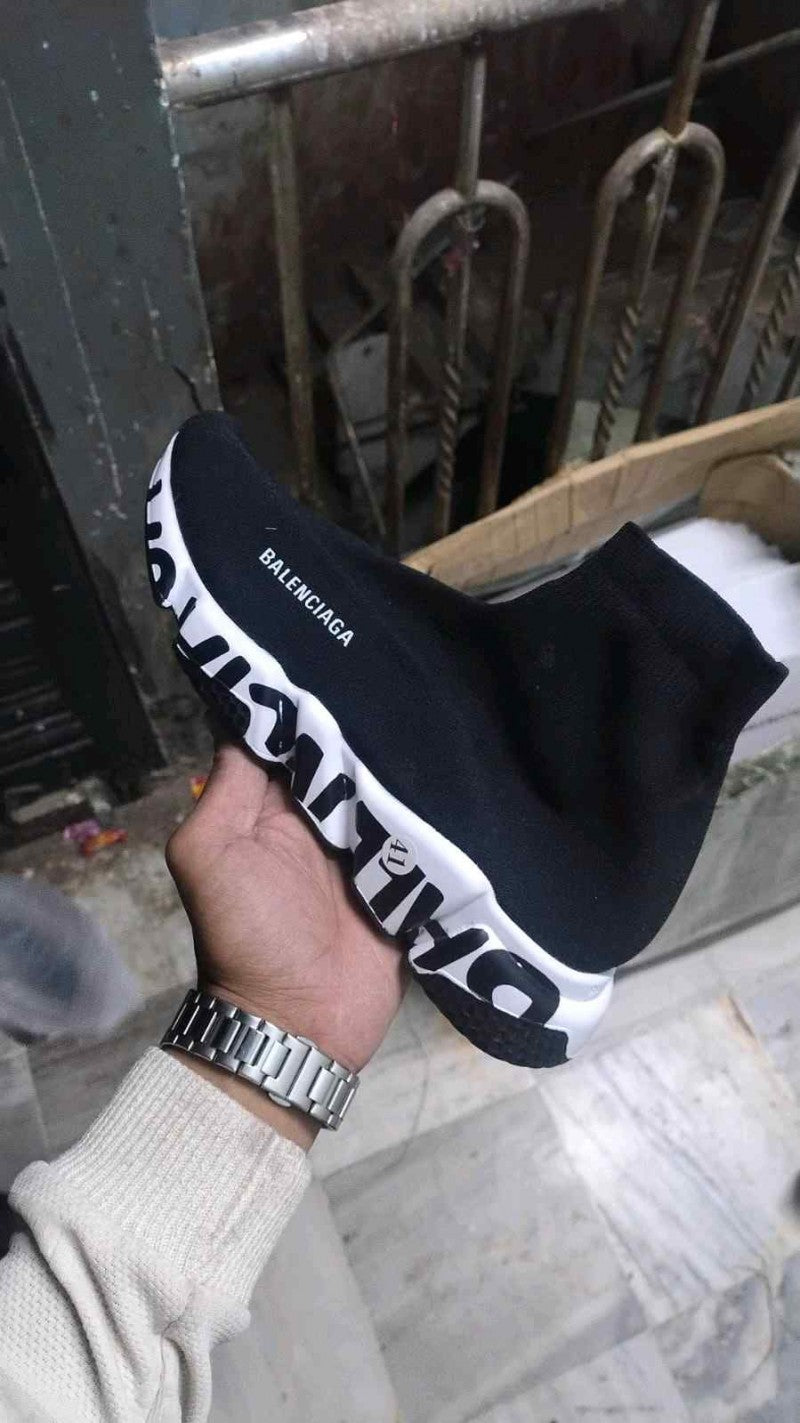 Balenciagaa Speed Runners Graffiti White Black