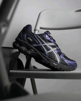 Asiccss. Gel-Nimbus 10.1 BlackGrand Shark