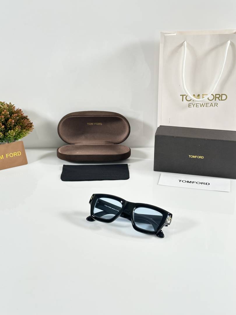 Tomfor 184 Black Blue