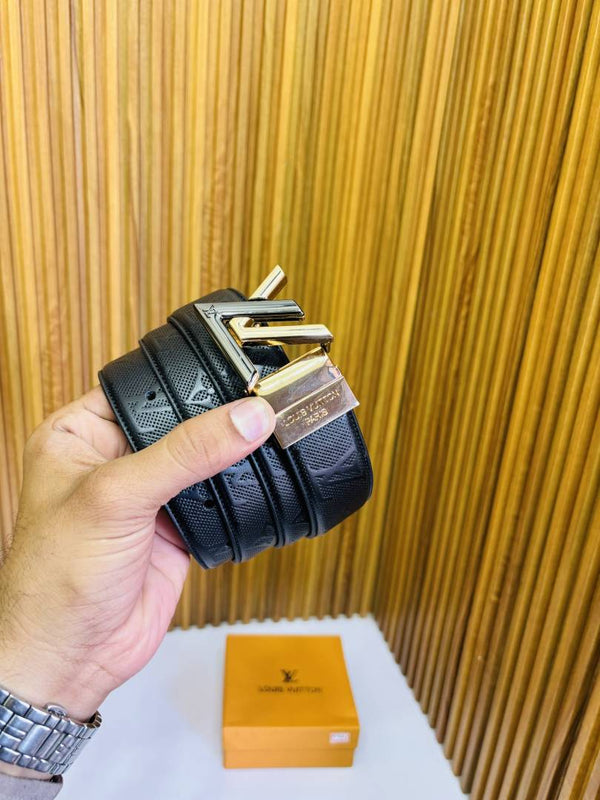 44 LV LOIUS VUTTON PREMIUM QUALITY REVERSIBLE BELT