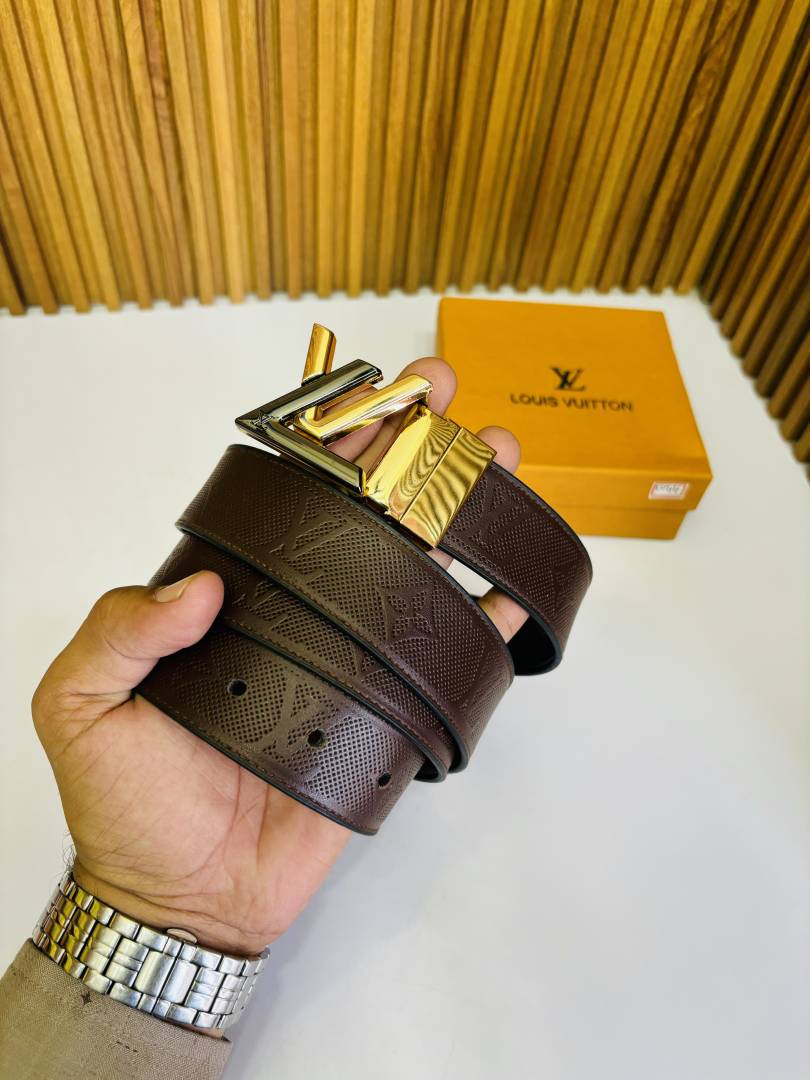 44 LV LOIUS VUTTON PREMIUM QUALITY REVERSIBLE BELT