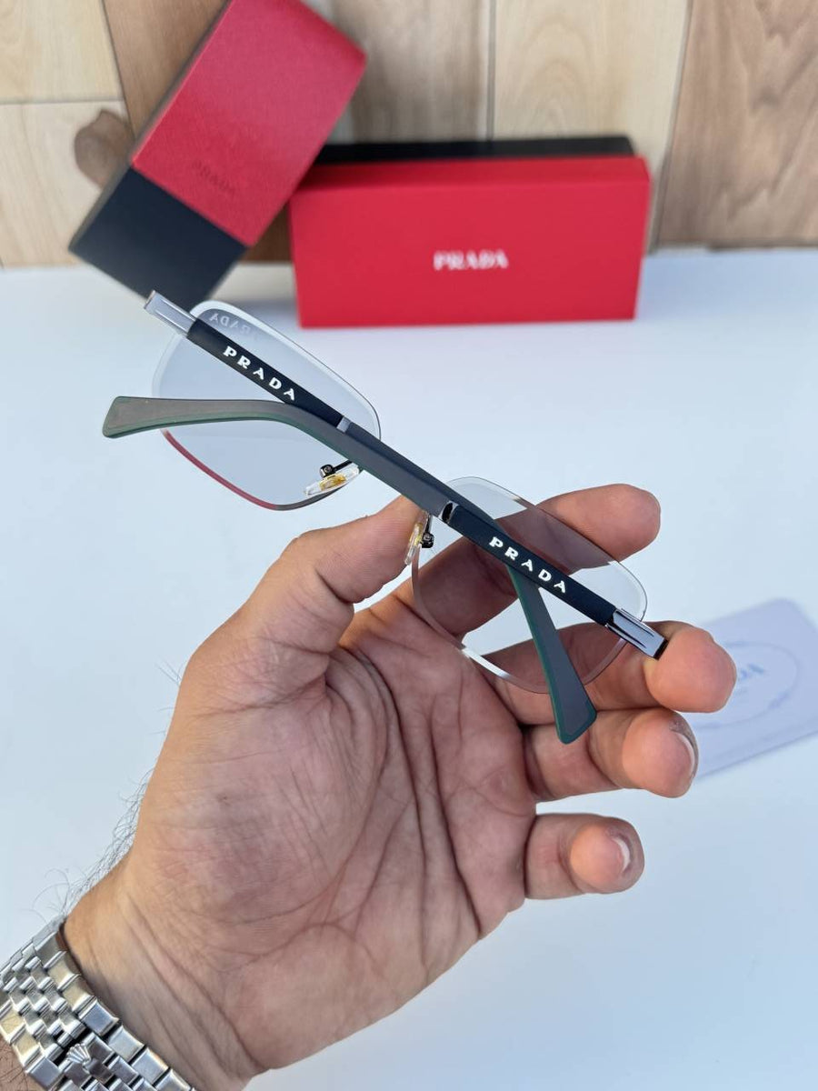 Prada_122_gun_grey